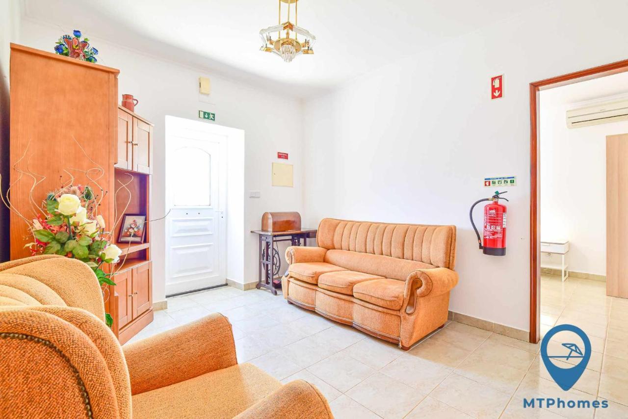 Portuguesa By Mtphomes * Albufeira